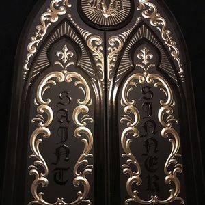 New with box Kat Von D Saint and Sinner palette